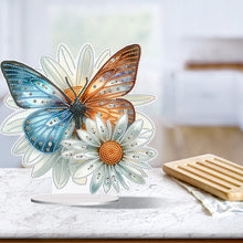 Lade das Bild in den Galerie-Viewer, Blumen-Schmetterling – einseitig gebohrter Acryl-Diamant-Desktop-Ornament
