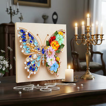 Lade das Bild in den Galerie-Viewer, Schmetterling-B - Diamant-Kerzenhalter - Diamant-Tischornament