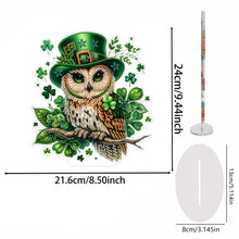 Lade das Bild in den Galerie-Viewer, St. Patrick's Day Eule - Einseitig - Acryl-Diamant-Tischornament