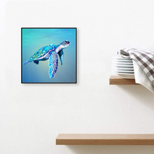 Lade das Bild in den Galerie-Viewer, Schwimmende Schildkröte-Diamond Painting