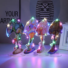 Lade das Bild in den Galerie-Viewer, Pilzbohrer-Diamant-Desktop-Ornament mit Lichtstreifen