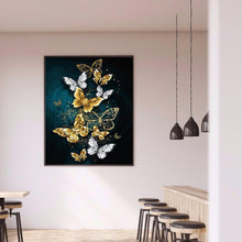 Lade das Bild in den Galerie-Viewer, Schmetterling - Vollrunde Diamantmalerei 30 * 40cm