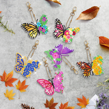 Lade das Bild in den Galerie-Viewer, 6pcs DIY Diamond Painting Schlüsselanhänger - Schmetterling