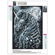 Lade das Bild in den Galerie-Viewer, Dunkle Pferd Schädel - voller runder Diamant - 30x40cm