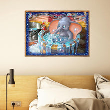 Lade das Bild in den Galerie-Viewer, Badeelefant - voller runder Diamant - 40x30cm