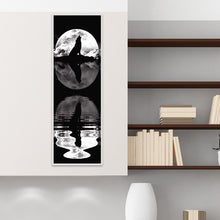 Lade das Bild in den Galerie-Viewer, Wolf - runder runder Diamant - 20x50cm