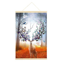 Lade das Bild in den Galerie-Viewer, Hängende Hirsche - voller runder Diamant - 40x60cm
