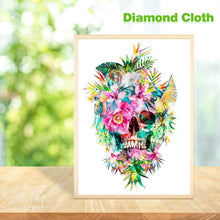 Lade das Bild in den Galerie-Viewer, Blumenschädel - voller runder Diamant - 30x40cm