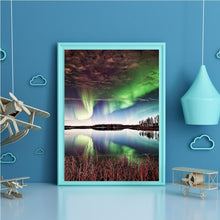 Lade das Bild in den Galerie-Viewer, Aurora Landschaft - voller runder Diamant - 40x30cm