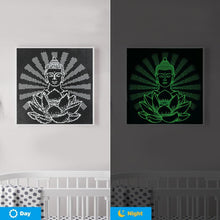 Lade das Bild in den Galerie-Viewer, Leuchtende Buddha-Statue - voller runder Diamant - 35x35cm