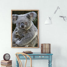 Lade das Bild in den Galerie-Viewer, Süße Koala - volle Diamant-Malerei - 30x40cm