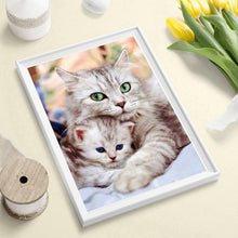 Lade das Bild in den Galerie-Viewer, Umarmung Katze - volle Runde Diamant-Malerei - 30x40cm