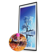 Lade das Bild in den Galerie-Viewer, Schneebaum Reflexion - voller runder Diamant - 45x85cm