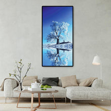 Lade das Bild in den Galerie-Viewer, Schneebaum Reflexion - voller runder Diamant - 45x85cm