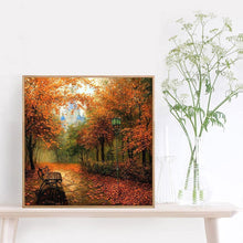 Lade das Bild in den Galerie-Viewer, Herbst Ahorn Landschaft - voller Runder Diamant - 30x30cm