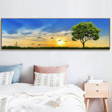Lade das Bild in den Galerie-Viewer, Baum mit Sonnenaufgang - voller runder Diamant - 80x30cm