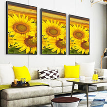 Lade das Bild in den Galerie-Viewer, Sonnenblume 3 Panel - voller runder Diamant - 45x70cm