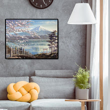 Lade das Bild in den Galerie-Viewer, Kirschblüten Landschaft - voller quadratischer Diamant - 50x40cm