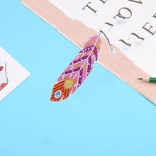 Lade das Bild in den Galerie-Viewer, DIY-Diamond-Painting-Feder-Lesezeichen