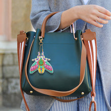 Lade das Bild in den Galerie-Viewer, 6 Stück/Satz Insekt beidseitig Schlüsselanhänger