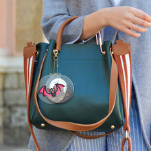 Lade das Bild in den Galerie-Viewer, 2 Stück/Satz Halloween beidseitig Schlüsselanhänger