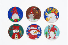 Lade das Bild in den Galerie-Viewer, Mandala/Halloween/Schmetterlinge – Runder Untersetzer aus Holz