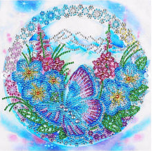 Lade das Bild in den Galerie-Viewer, Kristall Strass - blauer Schmetterling 30x30CM
