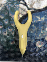 Lade das Bild in den Galerie-Viewer, Ergonomie geformt Diamond Painting Stift