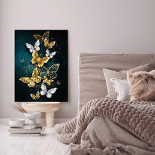 Lade das Bild in den Galerie-Viewer, Schmetterling - Vollrunde Diamantmalerei 30 * 40cm