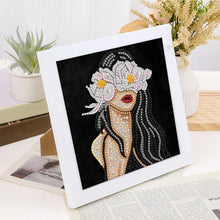 Lade das Bild in den Galerie-Viewer, Beauty-Partial Special Diamond Painting with Frame-17x17cm
