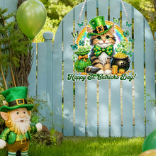 Lade das Bild in den Galerie-Viewer, St. Patrick's Day Katze - Einseitig - Diamant-Anhänger
