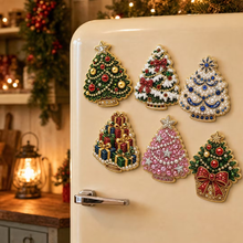 Lade das Bild in den Galerie-Viewer, 6-PCS DIY Perlen und Diamantmalerei-Kühlschrankmagnete für die Weihnachtsdekoration
