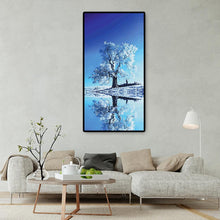 Lade das Bild in den Galerie-Viewer, Schneebaum Reflexion - voller runder Diamant - 45x85cm
